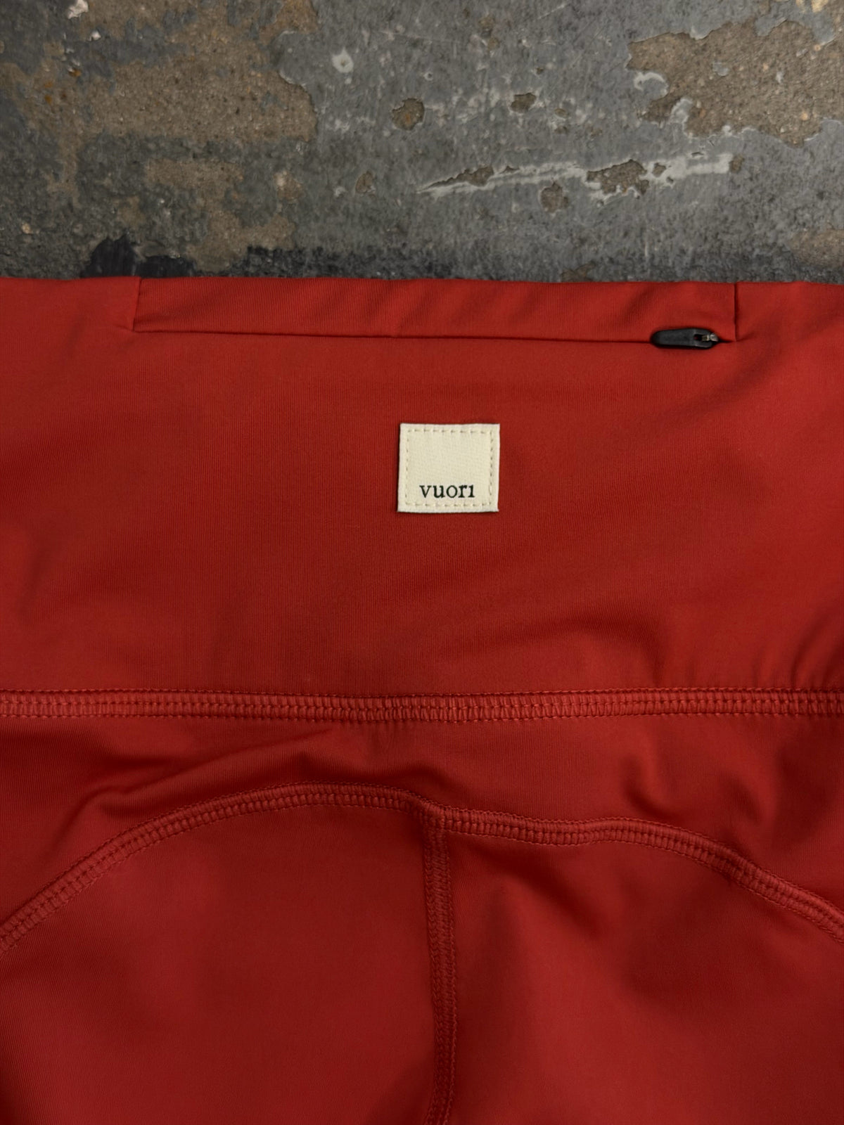 Vuori Small Red Athletic Apparel