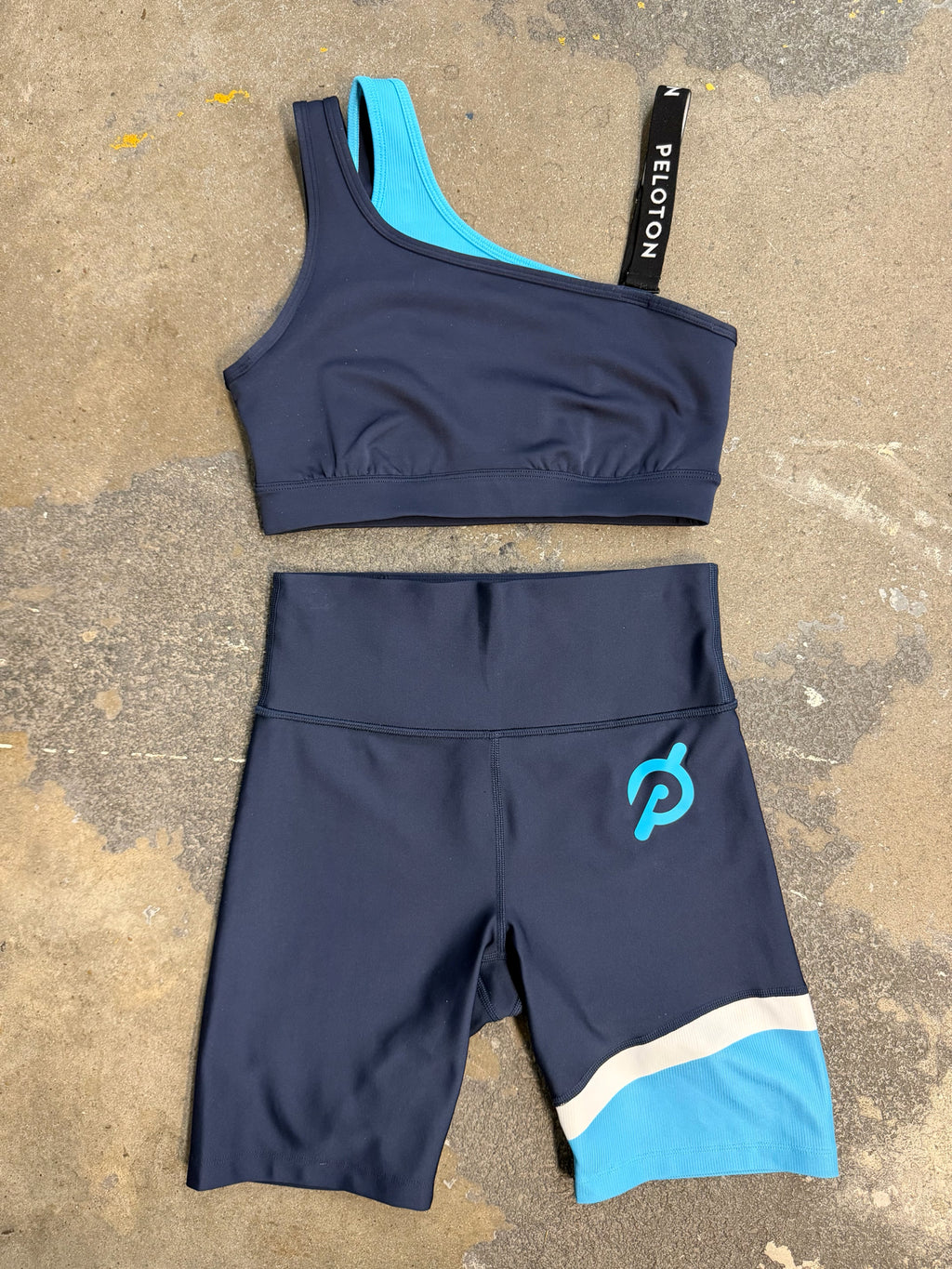 Pelaton Size Small Navy Athletic Apparel