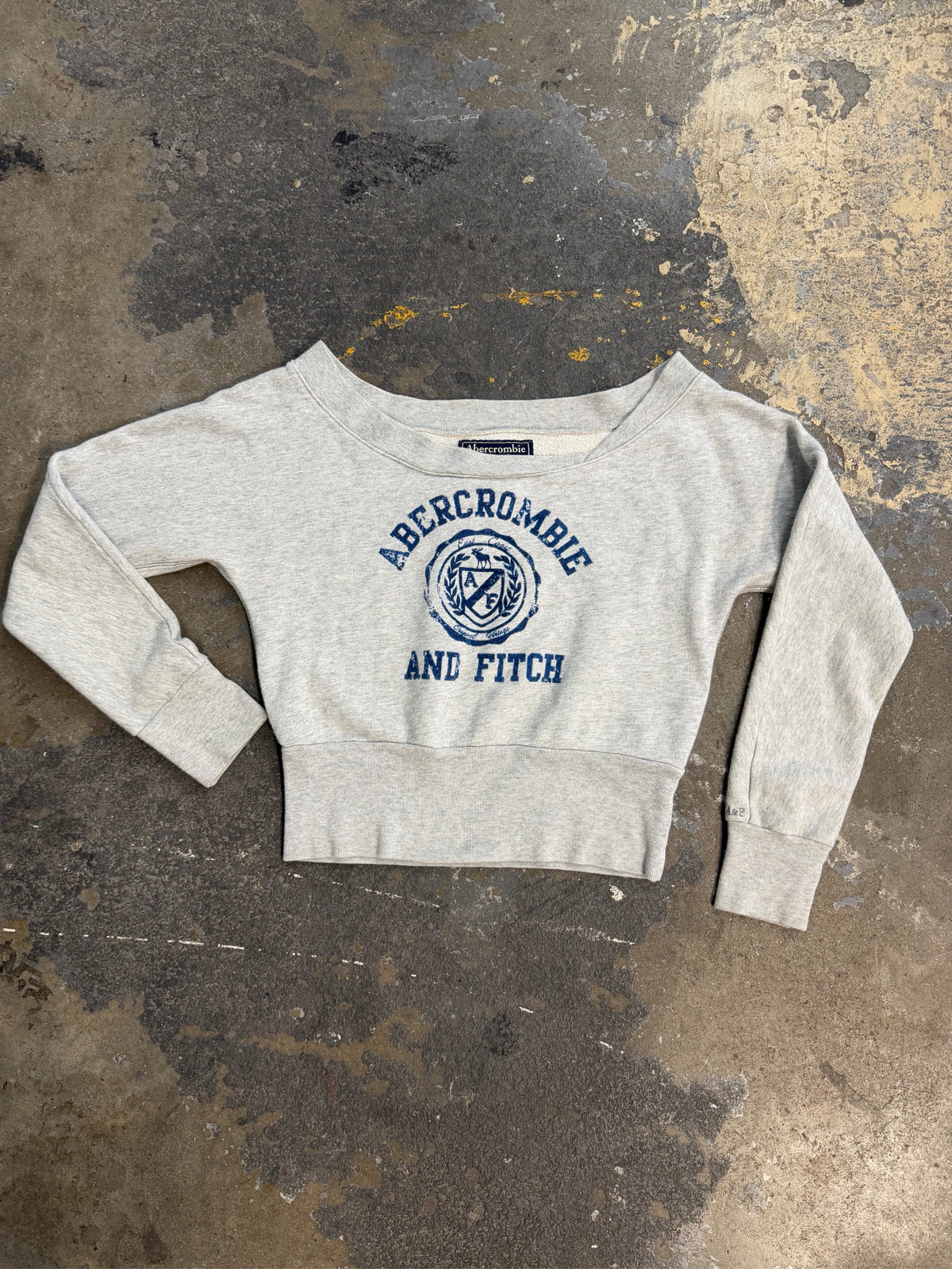 Abercrombie & Fitch Size Medium Y2K Sweater