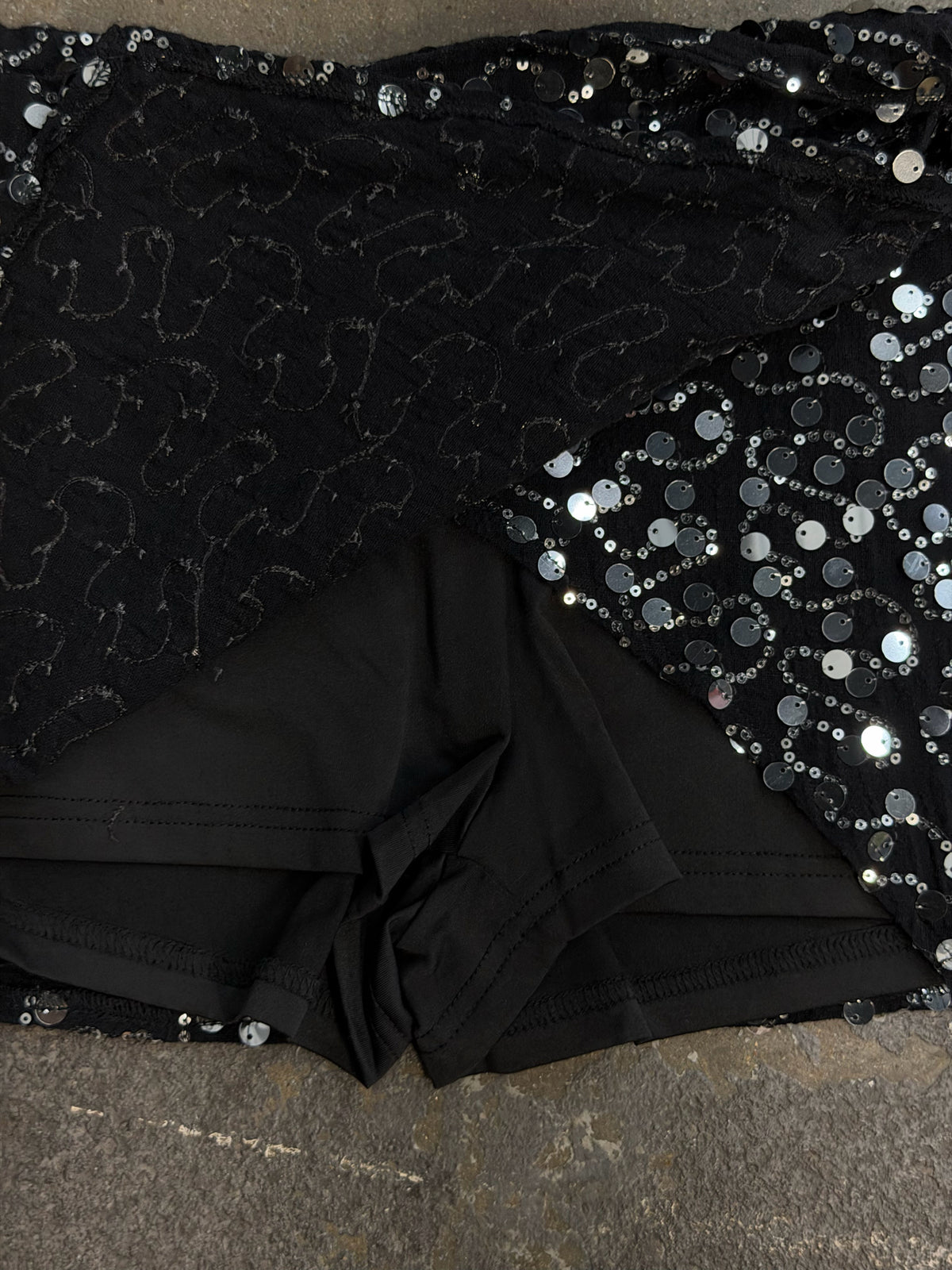 Emerson Lane Small Black Skirt