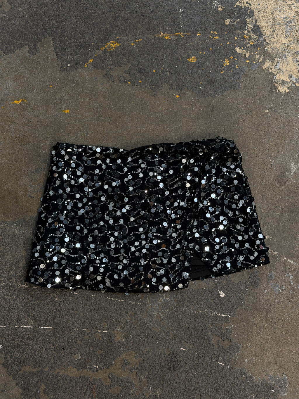Emerson Lane Small Black Skirt