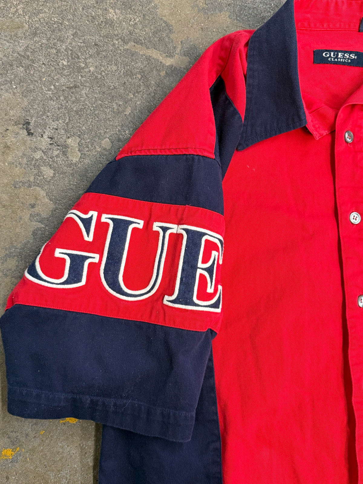 Guess Large Multi-Color Shirt