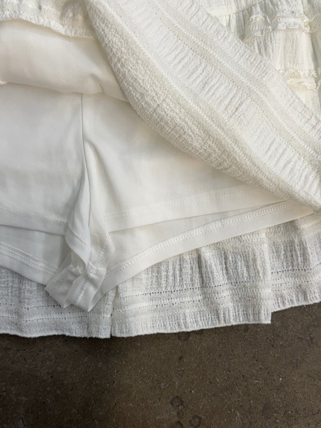 No Boundaries Size XXL White Skirt