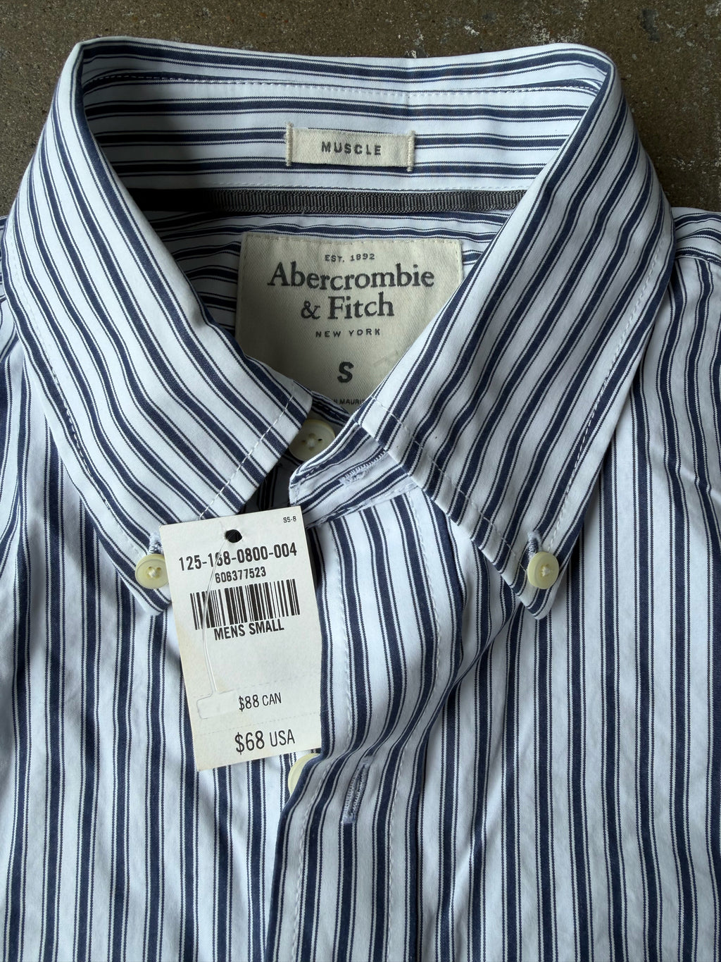 Abercrombie & Fitch NEW Small Button Up