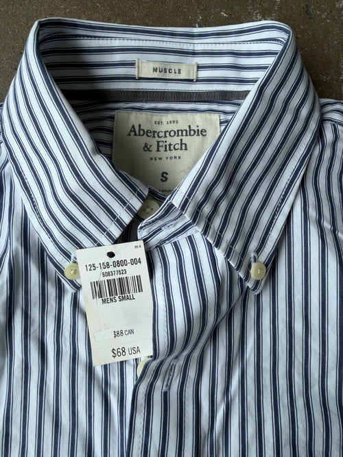 Abercrombie & Fitch NEW Small Button Up