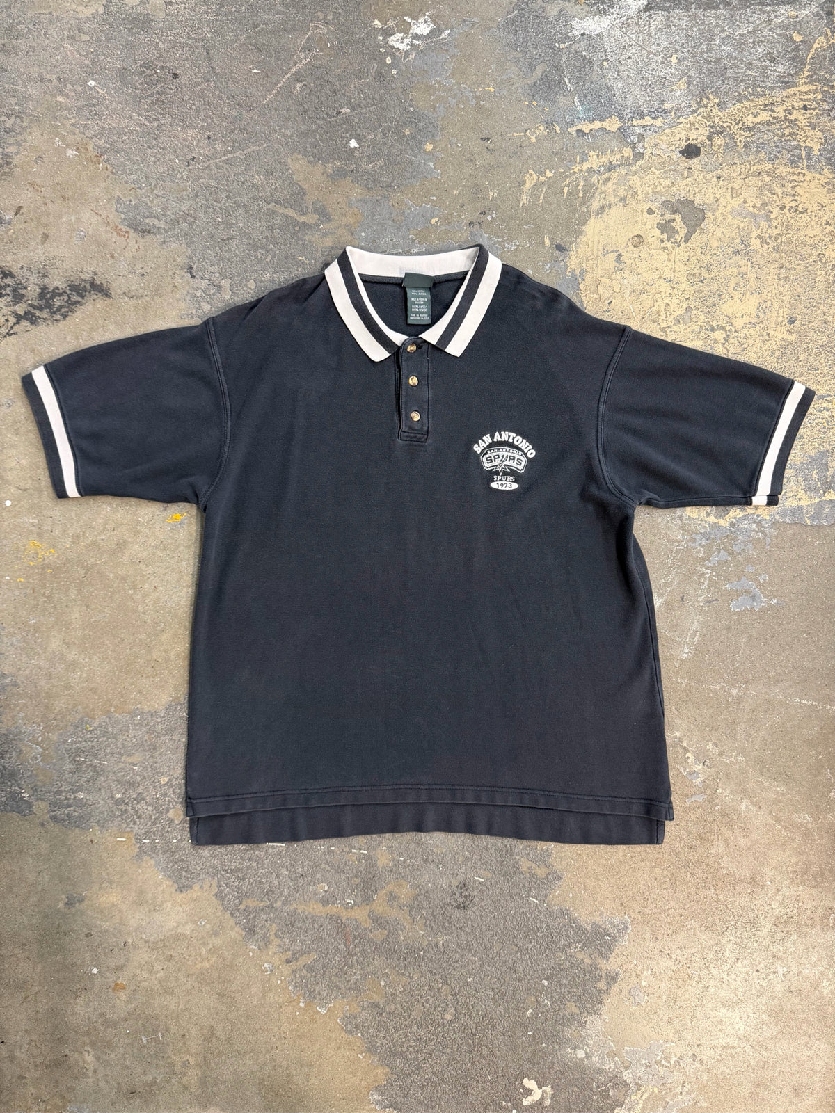 Active XL Vintage Spurs Shirt