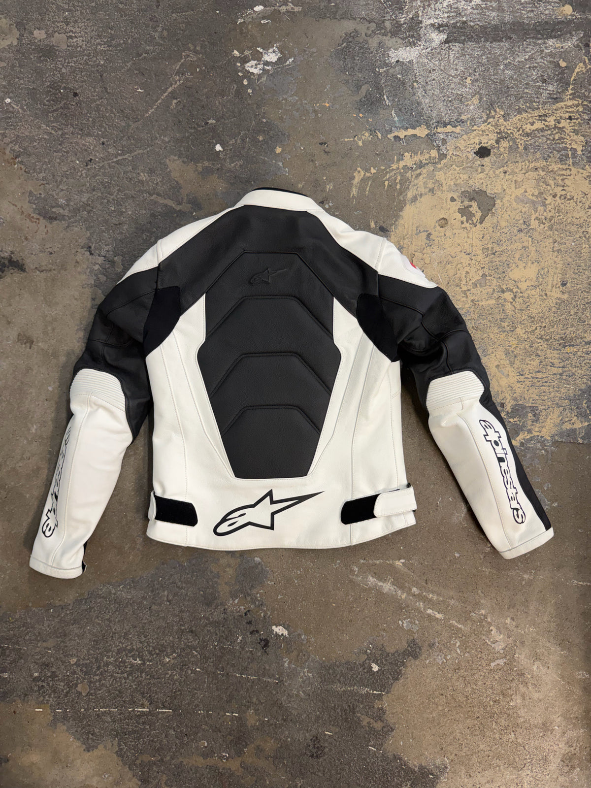 Alpine Stars Size 4 Outerwear