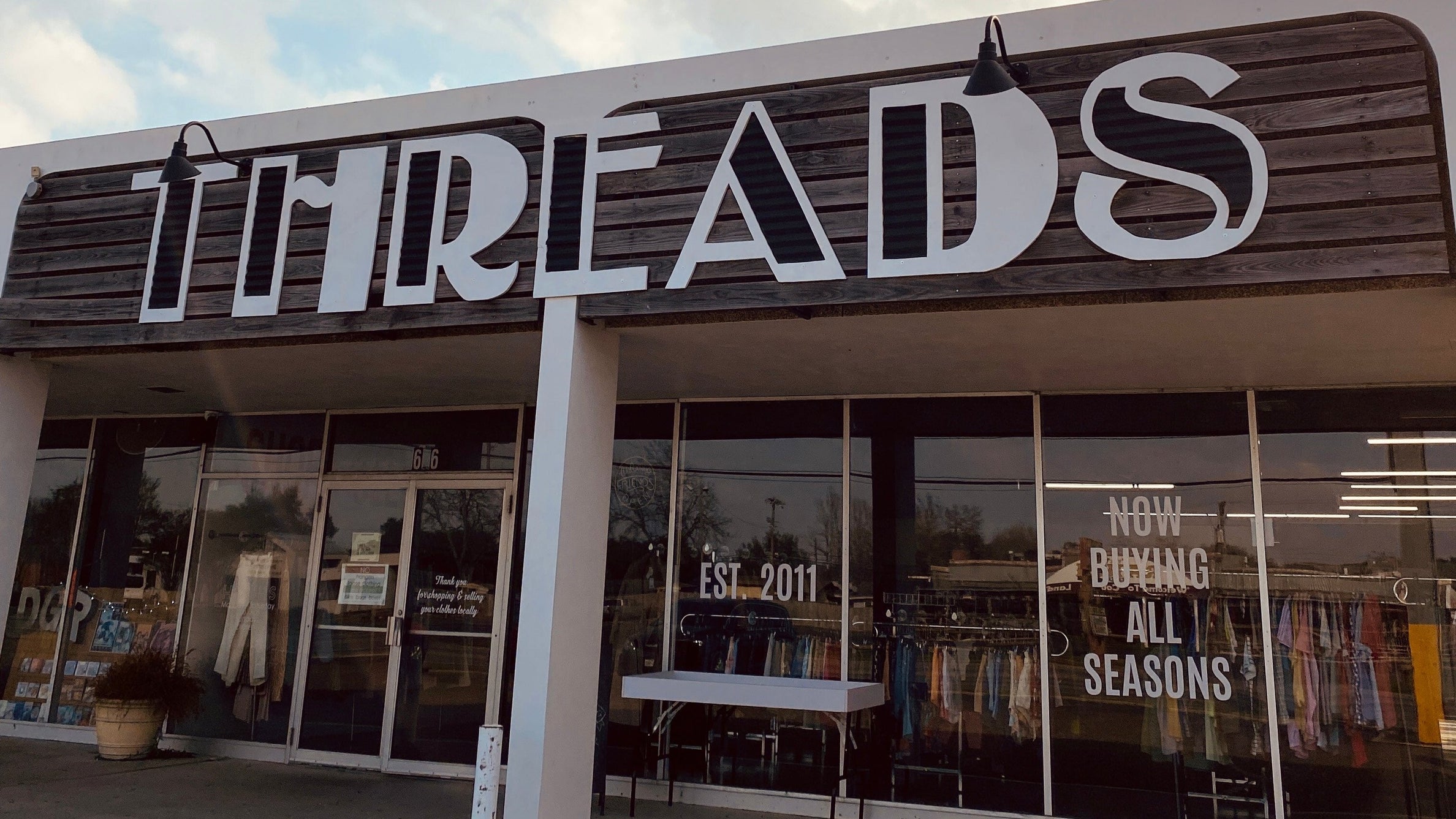 Threads- Texas' Favorite Place to Buy-Sell-Trade – Threads Corpus Christi
