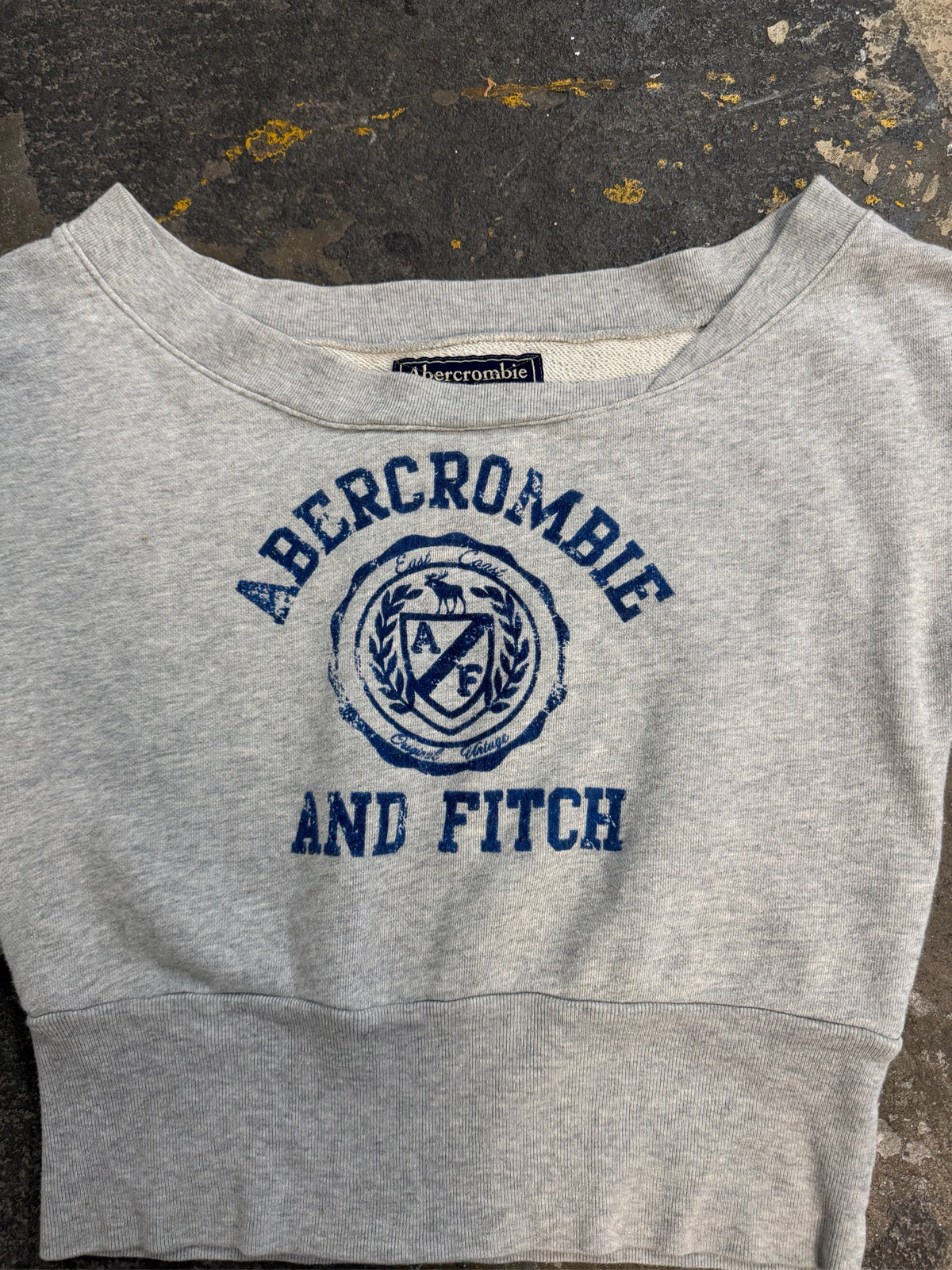 Abercrombie & Fitch Size Medium Y2K Sweater