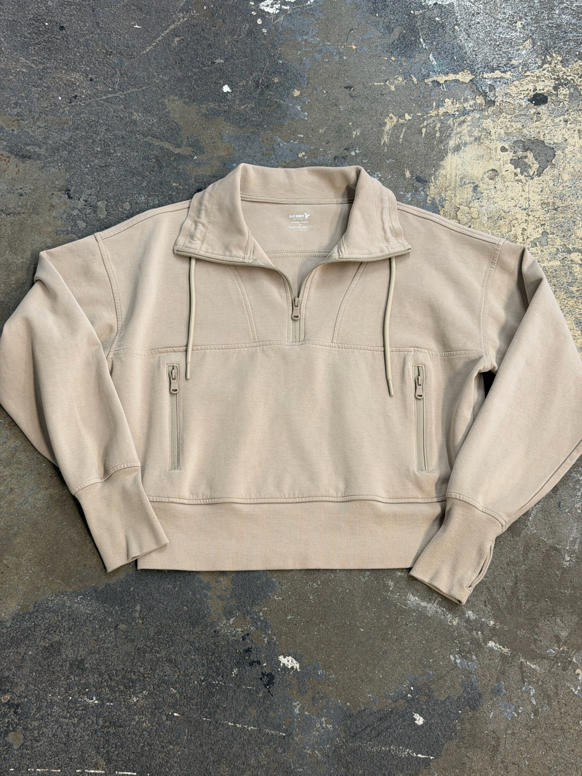 Old Navy Medium Cream Athletic Apparel