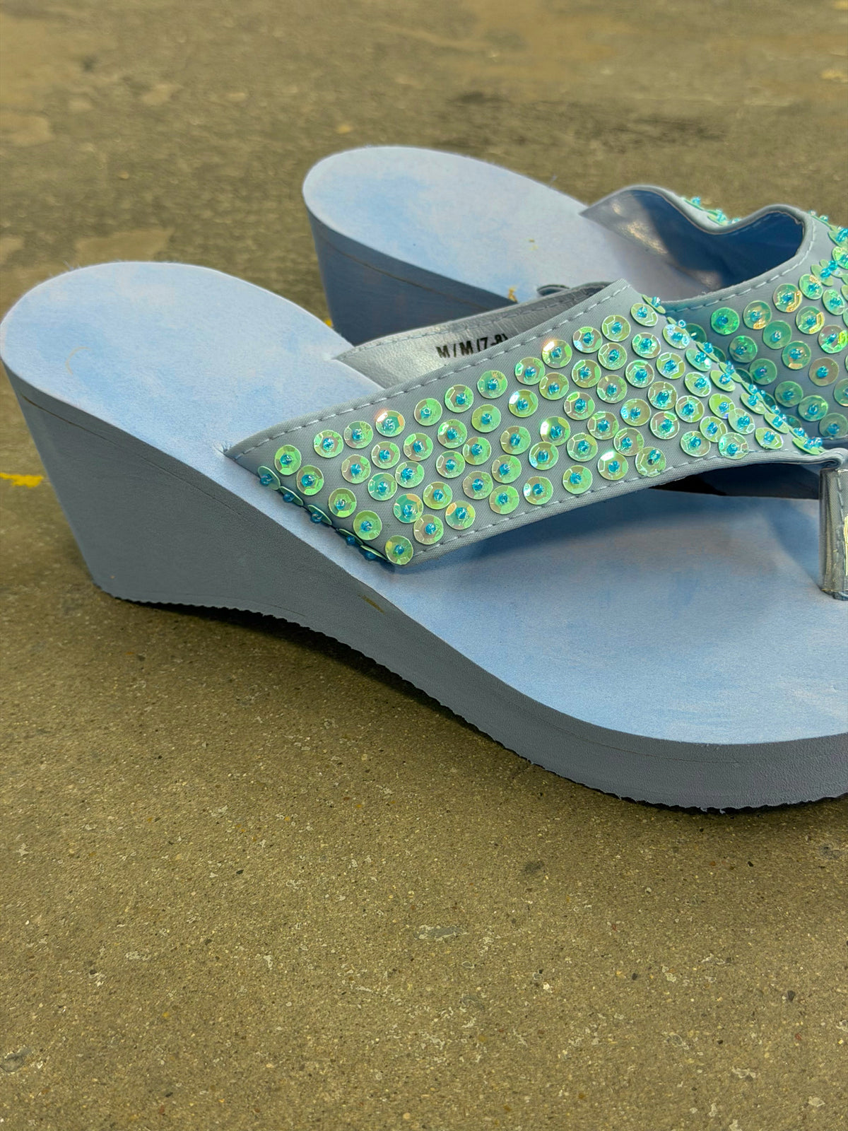Avon Size 7/8 Blue Shoes