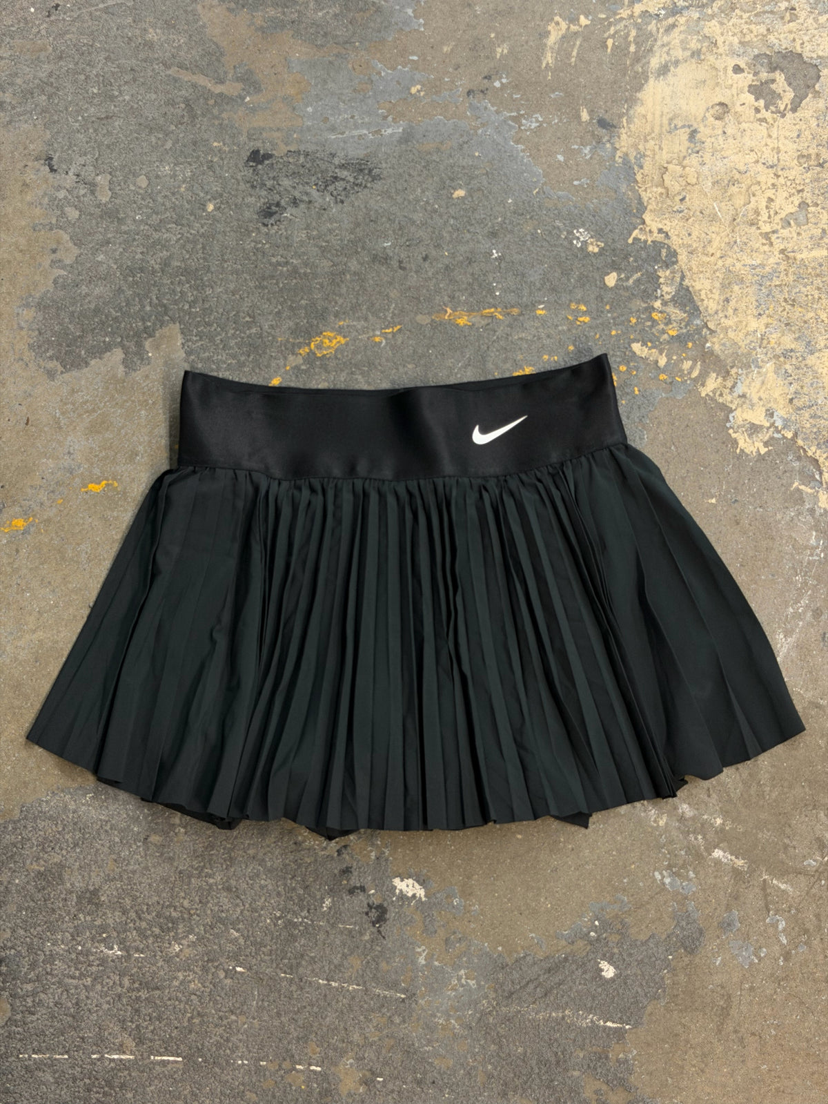 Nike Large Black Athletic Apparel