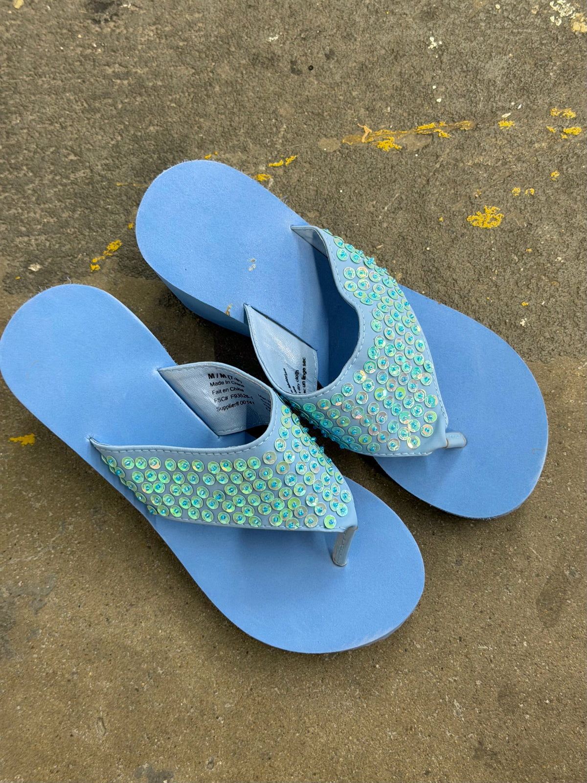 Avon Size 7/8 Blue Shoes
